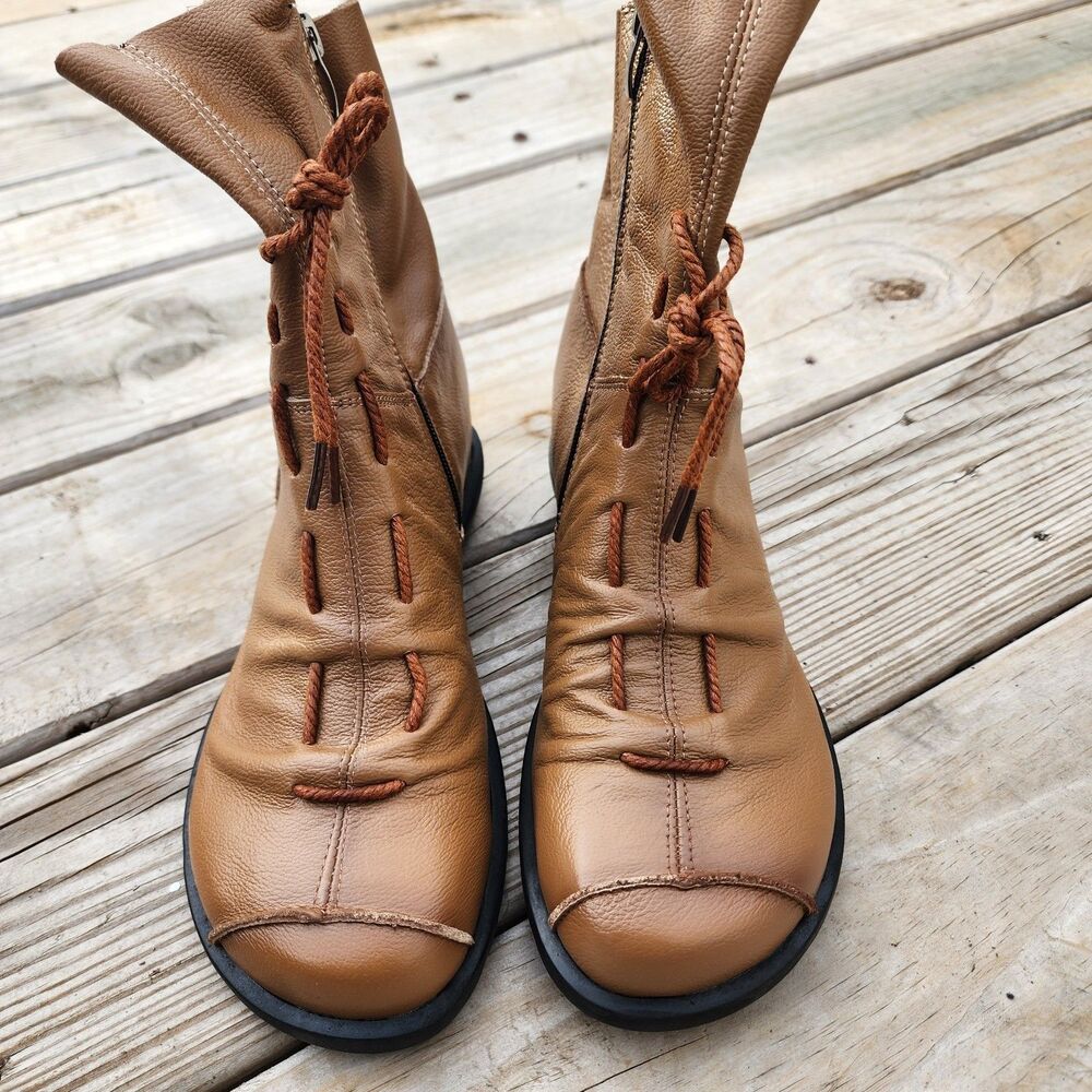 Hin Rui Vintage Look WomenSz8.5 Camel Leather Moccasin Boots Rope Laces Side Zip